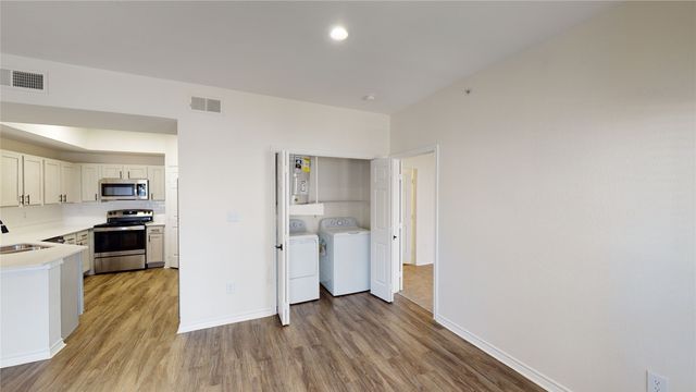 1600 N 9th Street B2R, Midlothian, TX 76065