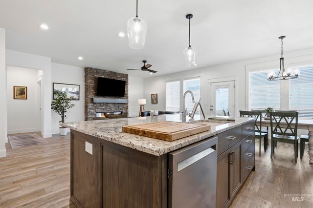 1310 W Winsett, Kuna, ID 83634