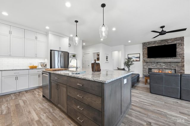 1310 W Winsett, Kuna, ID 83634