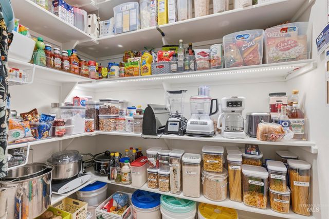 1310 W Winsett, Kuna, ID 83634