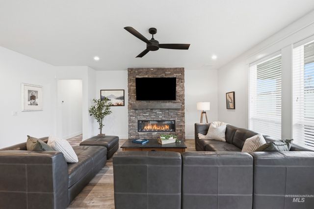 1310 W Winsett, Kuna, ID 83634