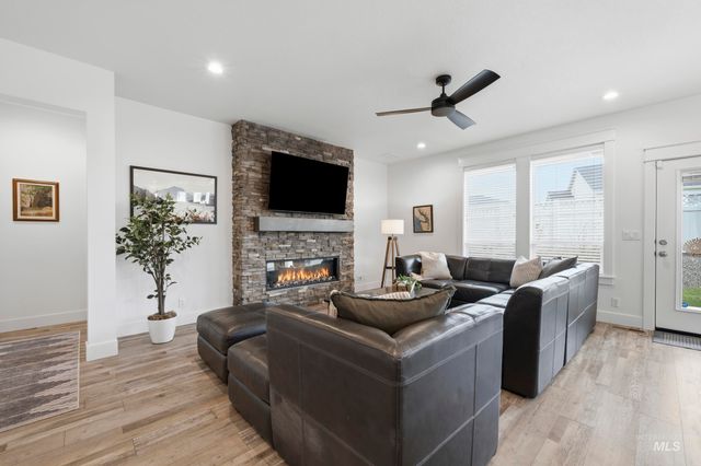 1310 W Winsett, Kuna, ID 83634