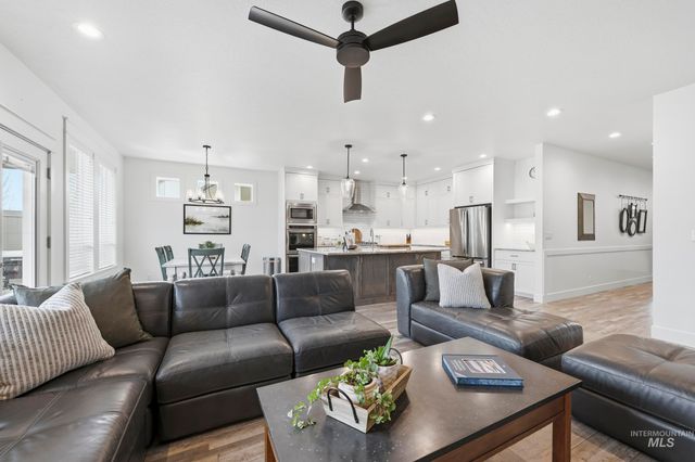 1310 W Winsett, Kuna, ID 83634