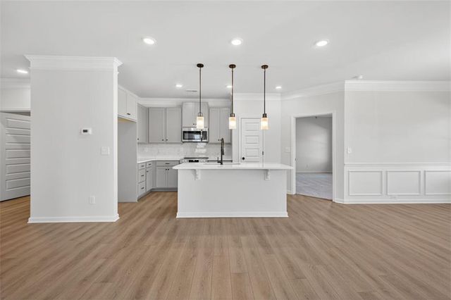 549 Grover Street, Hoschton, GA 30548