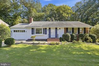4202 WILLOW WOODS DR, Annandale, VA 22003