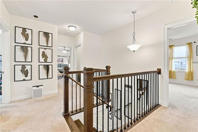 609 Howelsen CT, Chesapeake, VA 23320