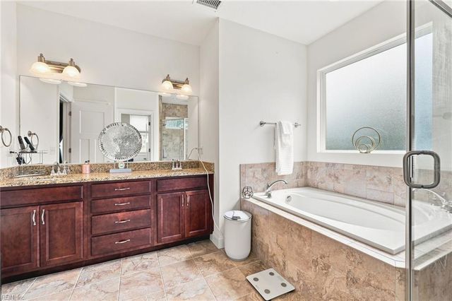 609 Howelsen CT, Chesapeake, VA 23320