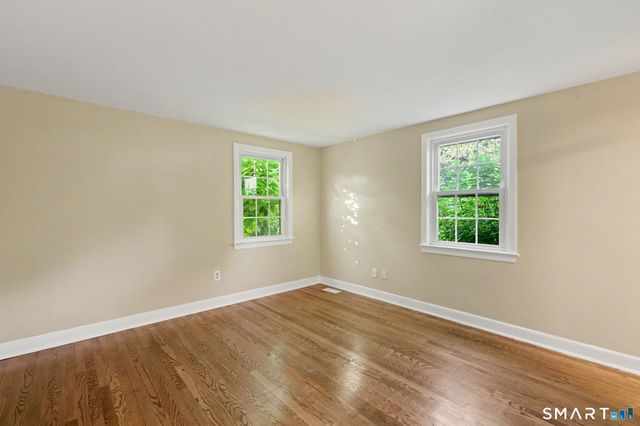142 North Taylor Avenue, Norwalk, CT 06854