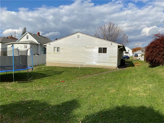 1318 Strawn Ave., New Kensington, PA 15068