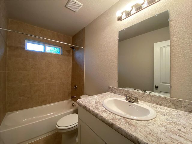 1304 E Magnolia Avenue, Fort Worth, TX 76104