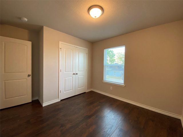 1304 E Magnolia Avenue, Fort Worth, TX 76104