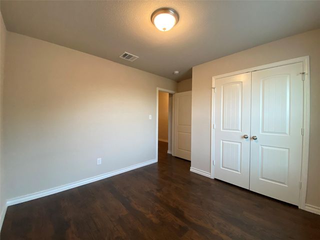 1304 E Magnolia Avenue, Fort Worth, TX 76104