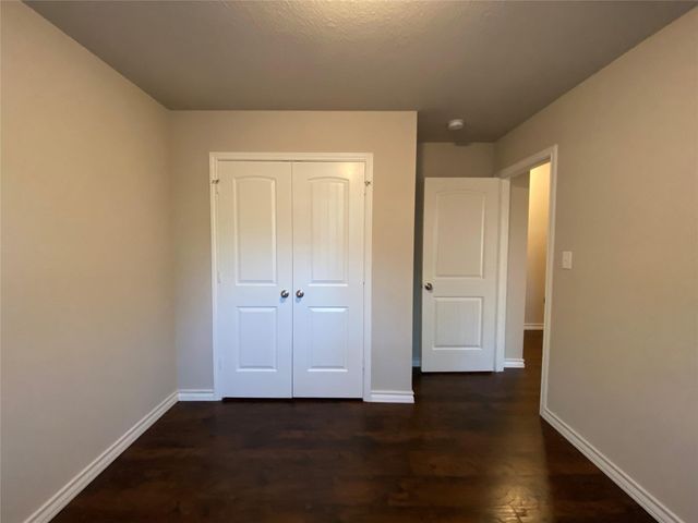 1304 E Magnolia Avenue, Fort Worth, TX 76104