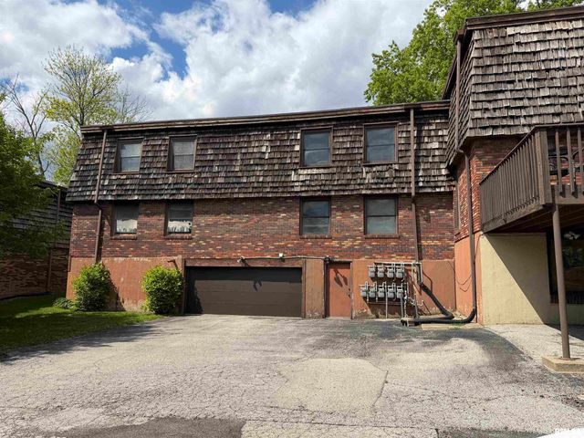 1910 Jeanette Ln Apt 3, Springfield, IL 62702