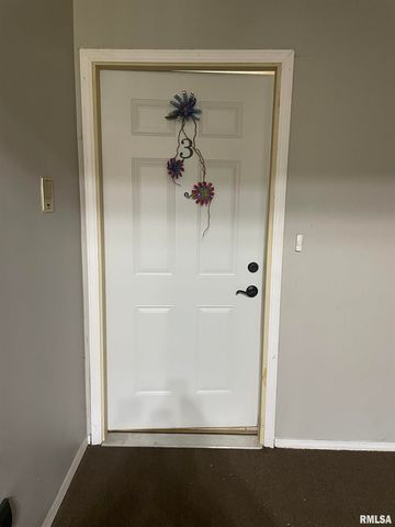 1910 Jeanette Ln Apt 3, Springfield, IL 62702