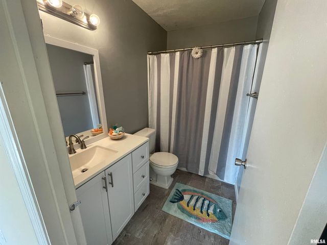 1910 Jeanette Ln Apt 3, Springfield, IL 62702