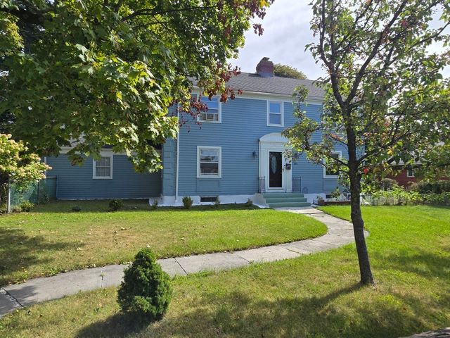 203 Burncoat St, Worcester, MA 01606