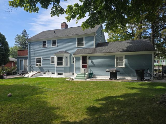 203 Burncoat St, Worcester, MA 01606