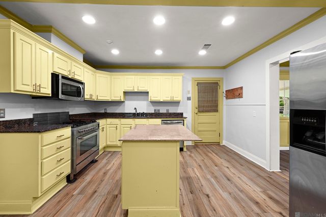 2222 Ferndale Ave, Baton Rouge, LA 70808