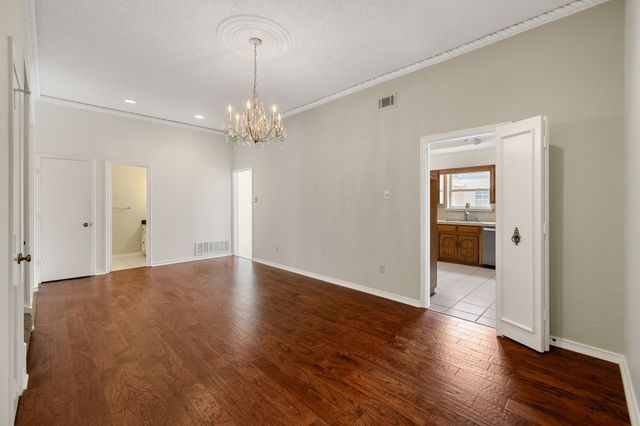 3020 Stonehenge Lane, Carrollton, TX 75006