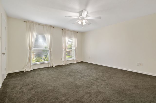 3020 Stonehenge Lane, Carrollton, TX 75006