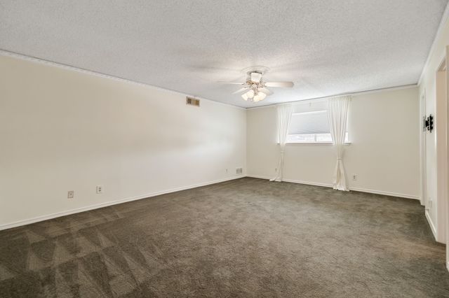 3020 Stonehenge Lane, Carrollton, TX 75006