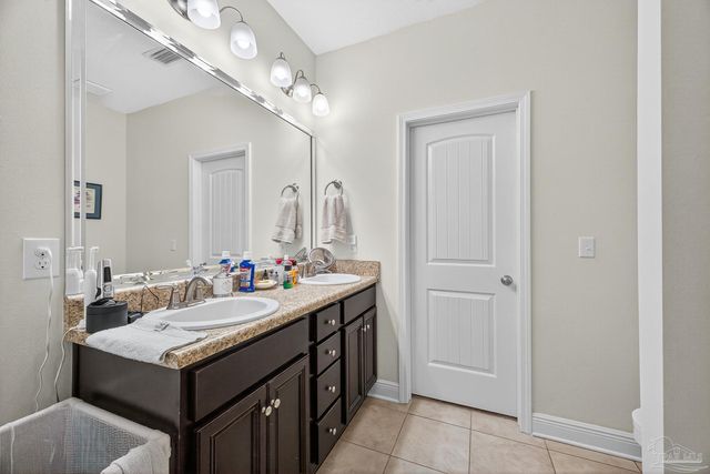 1763 Brantley Dr, Gulf Breeze, FL 32563