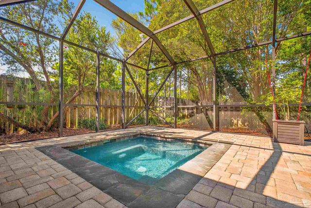 1763 Brantley Dr, Gulf Breeze, FL 32563