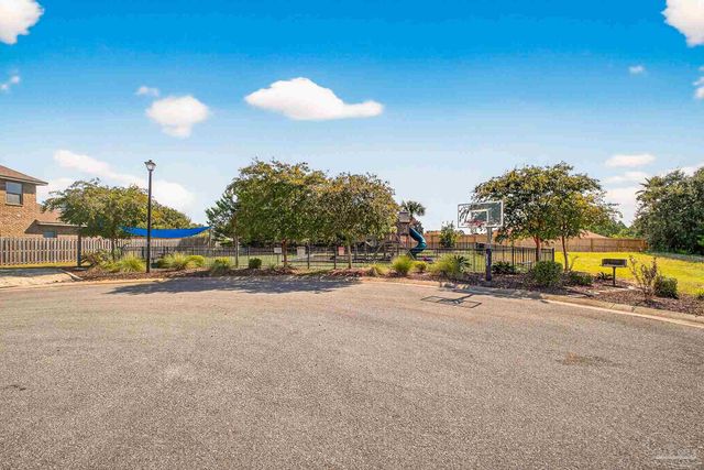 1763 Brantley Dr, Gulf Breeze, FL 32563