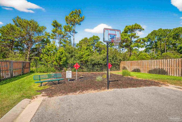 1763 Brantley Dr, Gulf Breeze, FL 32563