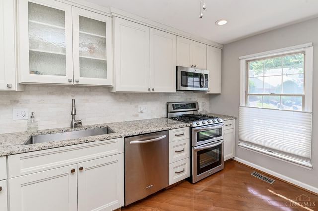 3658 Herschel Avenue, Cincinnati, OH 45208