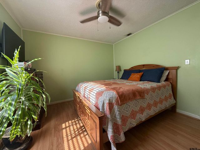 20985 Lee Lane, Chandler, TX 75758