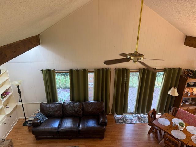 20985 Lee Lane, Chandler, TX 75758