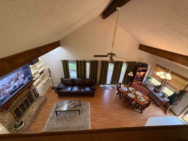 20985 Lee Lane, Chandler, TX 75758