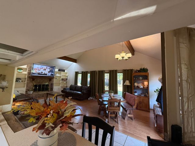 20985 Lee Lane, Chandler, TX 75758