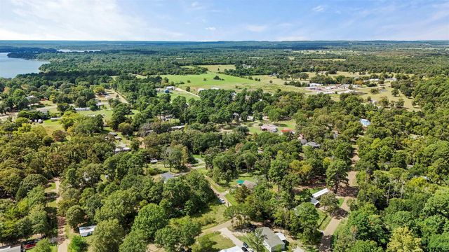 20985 Lee Lane, Chandler, TX 75758