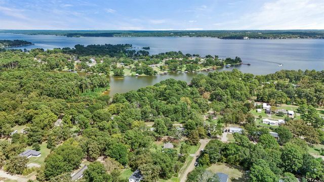 20985 Lee Lane, Chandler, TX 75758