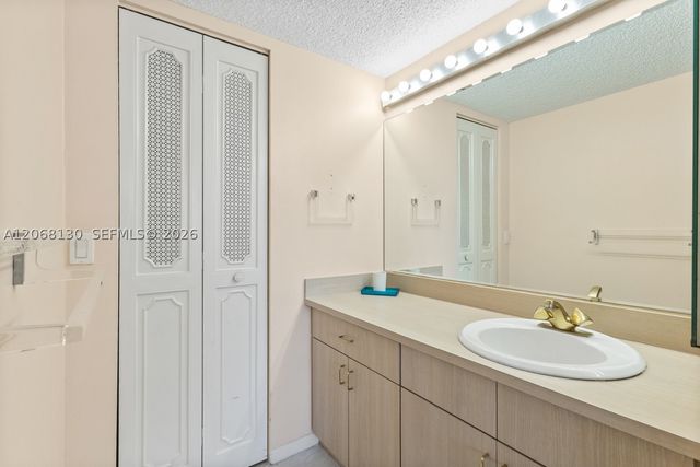 1420 NE Brickell Bay Dr 601A, Miami, FL 33131