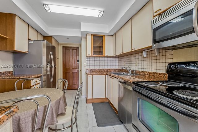 1420 NE Brickell Bay Dr 601A, Miami, FL 33131