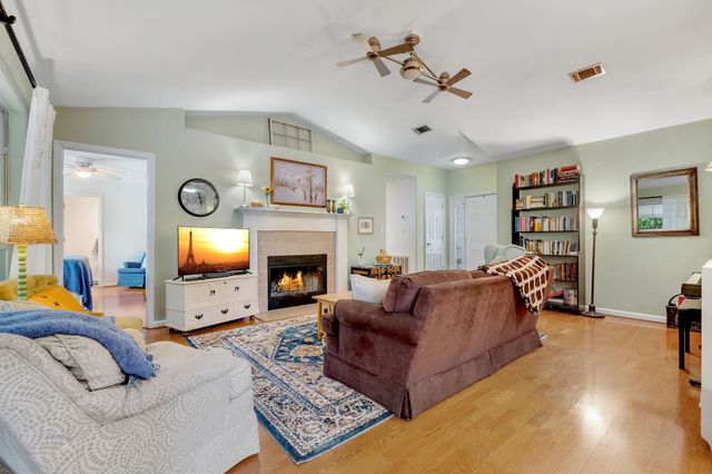 2035 White Ash Way, Tallahassee, FL 32308