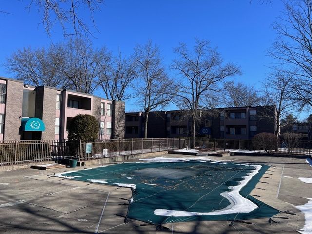 32 Shrewsbury Green D, Shrewsbury, MA 01545