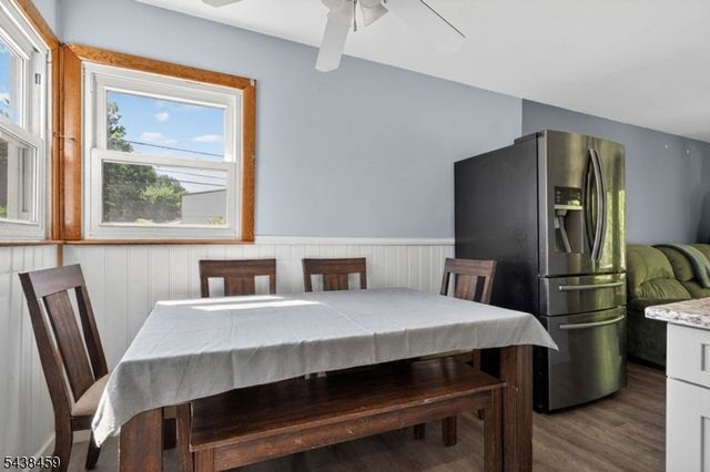 40 Windsor Dr, East Brunswick Twp., NJ 08816