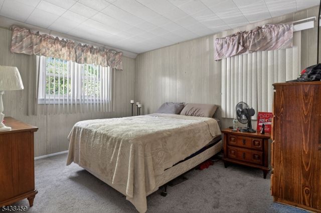 40 Windsor Dr, East Brunswick Twp., NJ 08816