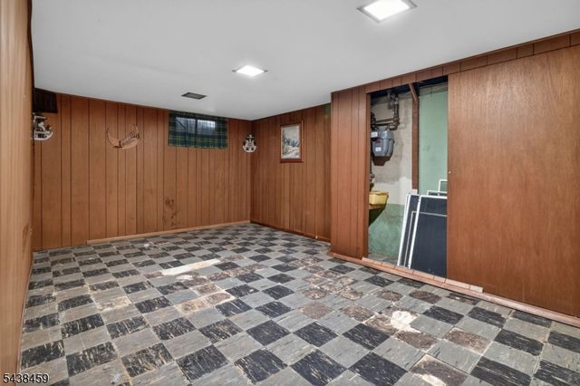 40 Windsor Dr, East Brunswick Twp., NJ 08816