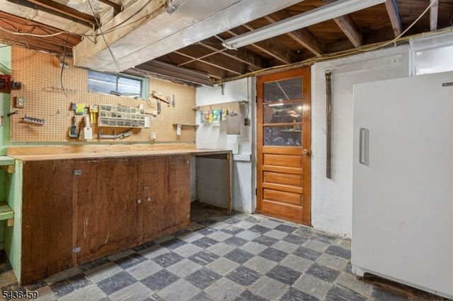 40 Windsor Dr, East Brunswick Twp., NJ 08816