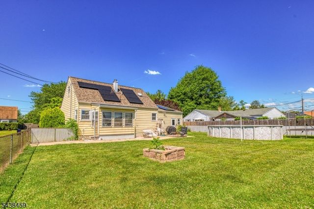 40 Windsor Dr, East Brunswick Twp., NJ 08816