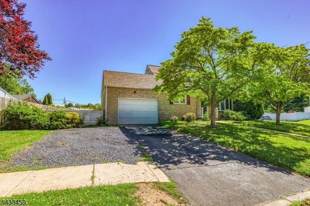 40 Windsor Dr, East Brunswick Twp., NJ 08816