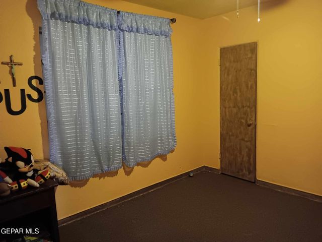 3 Atkinson Way, El Paso, TX 79915