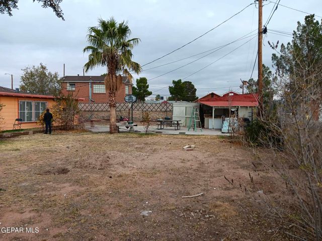 3 Atkinson Way, El Paso, TX 79915