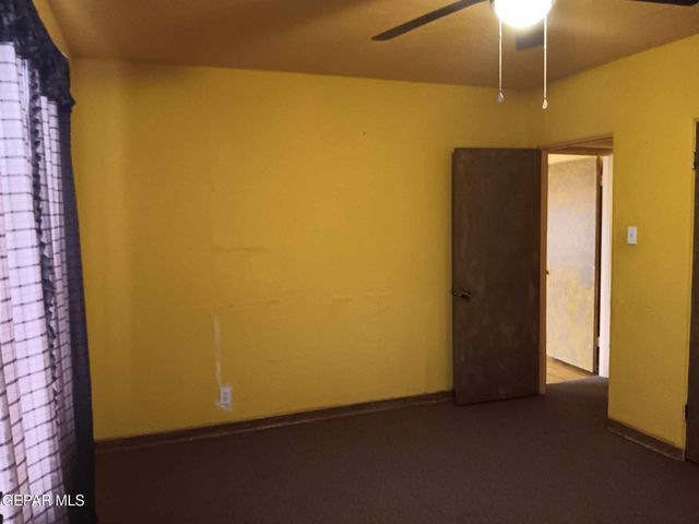 3 Atkinson Way, El Paso, TX 79915